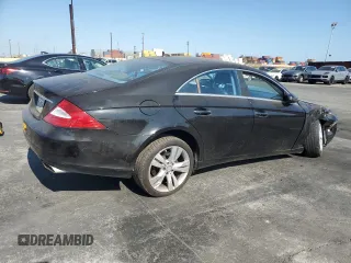 2010 Mercedes-Benz CLS 550 с VIN WDDDJ7CB6AA165122, выставлен на аукционе Copart как лот 62373705 с пробегом 64 147 миль миль и Списание • Salvage title. История ставок и продаж доступна на DreamBid. Изображение 3.