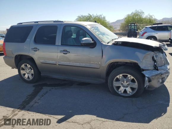 2008 GMC Yukon SLT w/4SB with VIN 1GKFC13028R107436, listed as a Copart auction lot 73807804 with 185,017 mi miles and Salvage Title. Bid and sale history available at carsss.com. Image 4.