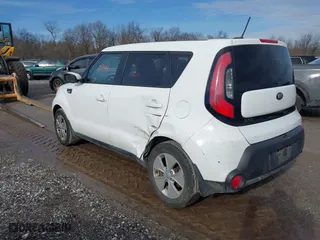 2014 Kia Soul with VIN KNDJN2A28E7111086, listed as a IAAI auction lot 41280944 with 122,006 mi miles. Bid and sale history available at carsss.com. Image 3.