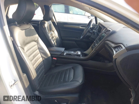 2018 Ford Fusion SE with VIN 3FA6P0HDXJR135927, listed as a IAAI auction lot 42645427 with 107,756 mi miles and . Bid and sale history available at DreamBid. Image 5.