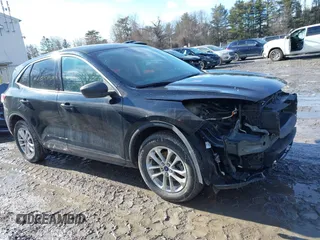 2022 Ford Escape SE with VIN 1FMCU9G68NUB65709, listed as a IAAI auction lot 41686192 with 64,327 mi miles. Bid and sale history available at carsss.com. Image 13.