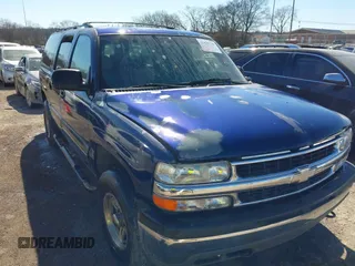 2002 Chevrolet Suburban LS with VIN 1GNFK16Z82J281842, listed as a IAAI auction lot 41633749 with 260,220 mi miles. Bid and sale history available at carsss.com. Image 12.