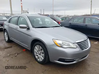 2014 Chrysler 200 LX with VIN 1C3CCBAG6EN171152, listed as a IAAI auction lot 40937790 with 141,865 mi miles. Bid and sale history available at carsss.com. Image 1.