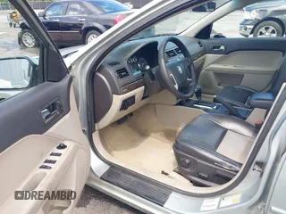 2006 Mercury Milan Premier z VIN 3MEFM08176R604051, wystawiony jako IAAI lot #42093362 z przebiegiem 343 608 mil mil oraz . Historia ofert i sprzedaży dostępna na DreamBid. Obrazek 5.