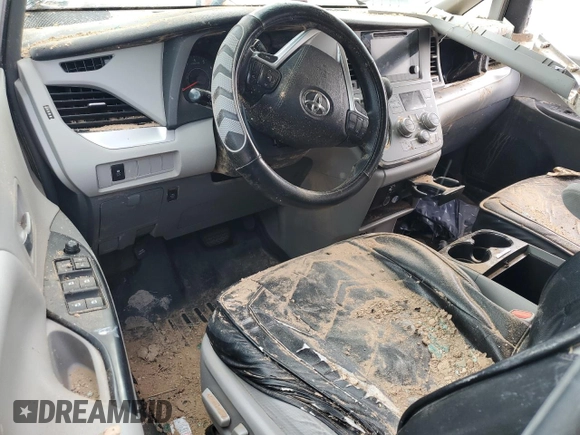 2017 Toyota Sienna LE Auto Access Seat с VIN 5TDKZ3DC5HS854768, выставлен на аукционе Copart как лот 56375655 с пробегом 107 198 миль миль и Списание • Salvage title. История ставок и продаж доступна на DreamBid. Изображение 8.