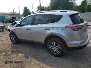 2017 Toyota RAV4 LE z VIN 2T3BFREVXHW599125, wystawiony jako Copart lot #60498995 z przebiegiem 119 575 mil mil oraz Szkoda całkowita • Salvage title. Historia ofert i sprzedaży dostępna na DreamBid. Obrazek 2.