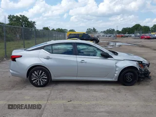 2024 Nissan Altima SV with VIN 1N4BL4DV5RN375319, listed as a IAAI auction lot 42190369 with 23,240 mi miles and . Bid and sale history available at carsss.com. Image 13.