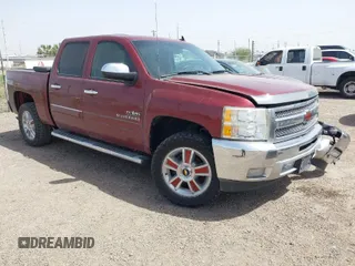 2013 Chevrolet Silverado 1500 LT with VIN 3GCPCSE02DG379501, listed as a IAAI auction lot 41714696 with 152,248 mi miles. Bid and sale history available at carsss.com. Image 1.