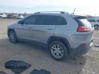 2017 Jeep Cherokee Latitude z VIN 1C4PJMCB0HD213955, wystawiony jako IAAI lot #41772383 z przebiegiem 88 964 mil mil oraz . Historia ofert i sprzedaży dostępna na DreamBid. Obrazek 3.