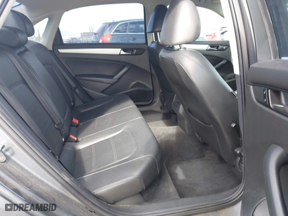 2012 Volkswagen Passat SE with VIN 1VWBP7A35CC024137, listed as a IAAI auction lot 41572782 with 138,827 mi miles. Bid and sale history available at carsss.com. Image 8.