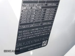 2021 Land Rover Range Rover Velar S with VIN SALYJ2EX7MA314254, listed as a IAAI auction lot 41957847 with 88,061 mi miles. Bid and sale history available at carsss.com. Image 9.
