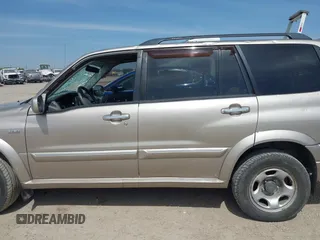 2002 Suzuki XL-7 Standard with VIN JS3TX92V424119690, listed as a IAAI auction lot 41877483 with 113,590 mi miles. Bid and sale history available at carsss.com. Image 14.