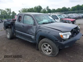 2012 Toyota Tacoma with VIN 5TFUX4EN3CX011885, listed as a IAAI auction lot 42618042 with 186,589 mi miles and . Bid and sale history available at DreamBid. Image 1.