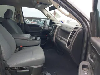 2020 Ram 1500 Tradesman z VIN 1C6RR6FT7LS146154, wystawiony jako IAAI lot #42040792 z przebiegiem 42 611 mil mil oraz . Historia ofert i sprzedaży dostępna na DreamBid. Obrazek 5.