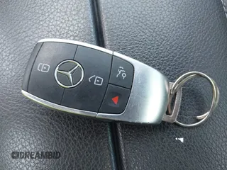 2019 Mercedes-Benz C 300 с VIN WDDWJ8DBXKF827124, выставлен на аукционе IAAI как лот 42391477 с пробегом 72 546 миль миль и . История ставок и продаж доступна на DreamBid. Изображение 11.