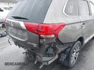 2018 Mitsubishi Outlander SE с VIN JA4AD3A3XJZ020282, выставлен на аукционе IAAI как лот 41516525 с пробегом 96 790 миль миль и . История ставок и продаж доступна на DreamBid. Изображение 18.