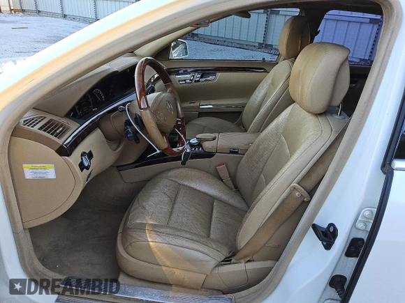 2011 Mercedes-Benz S-Class S 550 with VIN WDDNG7BB0BA401804, listed as a Copart auction lot 81558984 with 188,875 mi miles and Clean Title. Bid and sale history available at carsss.com. Image 7.