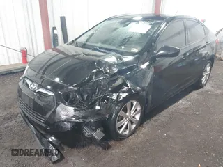 2012 Hyundai Accent GLS z VIN KMHCU4AEXCU059553, wystawiony jako IAAI lot #42207435 z przebiegiem 122 796 mil mil oraz . Historia ofert i sprzedaży dostępna na DreamBid. Obrazek 6.