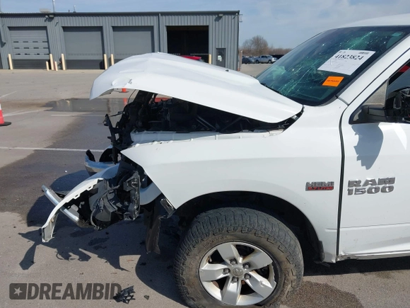 2016 Ram 1500 Outdoorsman z VIN 1C6RR7GT9GS327847, wystawiony jako IAAI lot #41823824 z przebiegiem 134 603 mil mil oraz . Historia ofert i sprzedaży dostępna na DreamBid. Obrazek 18.