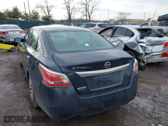 2015 Nissan Altima S with VIN 1N4AL3APXFC228738, listed as a IAAI auction lot 41487127 with 169,887 mi miles and . Bid and sale history available at DreamBid. Image 3.