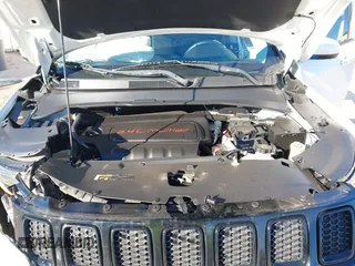 2018 Jeep Compass Latitude with VIN 3C4NJCBB3JT407916, listed as a IAAI auction lot 41333657 with 84,929 mi miles. Bid and sale history available at carsss.com. Image 10.