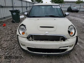 2011 MINI Hardtop S with VIN WMWSV3C56BTY15420, listed as a Copart auction lot 58050875 with 162,145 mi miles and Salvage title. Bid and sale history available at DreamBid. Image 5.
