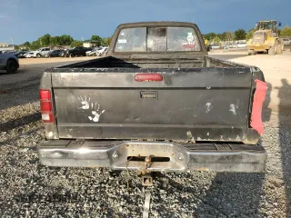1995 Dodge Dakota z VIN 1B7GG23Y1SS183049, wystawiony jako Copart lot #72961204 z przebiegiem 406 345 mil mil oraz Czysty tytuł • Clean title. Historia ofert i sprzedaży dostępna na DreamBid. Obrazek 6.