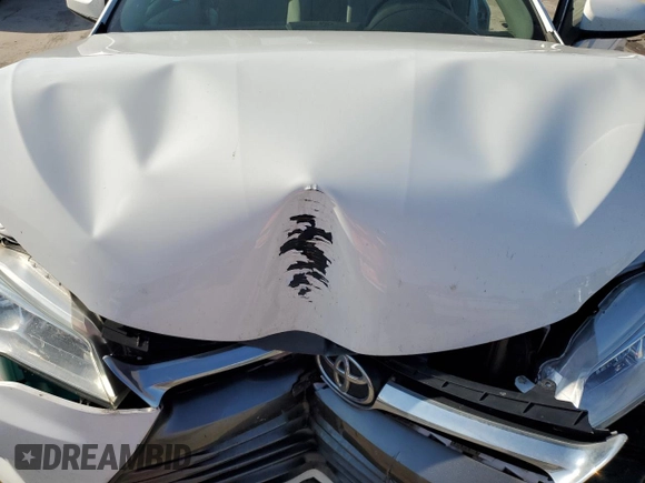 2015 Toyota Camry XLE with VIN 4T1BF1FK4FU887265, listed as a Copart auction lot 52211265 with 109,263 mi miles and Salvage Title. Bid and sale history available at DreamBid. Image 11.