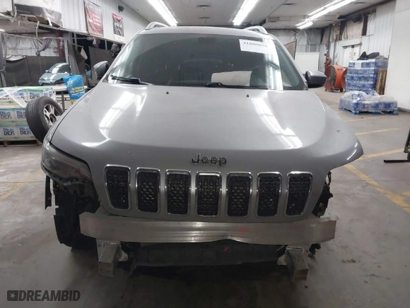 2019 Jeep Cherokee Latitude Plus with VIN 1C4PJLLB1KD110545, listed as a IAAI auction lot 41680058 with 69,095 mi miles. Bid and sale history available at carsss.com. Image 12.