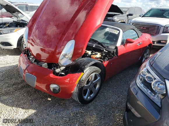 2007 Pontiac Solstice with VIN 1G2MB35B87Y112276, listed as a Copart auction lot 75092924 with 27,692 mi miles and Salvage Title. Bid and sale history available at carsss.com. Image 1.