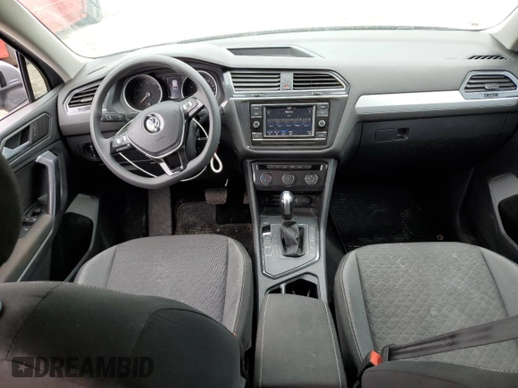 2021 Volkswagen Tiguan S z VIN 3VV1B7AX5MM062422, wystawiony jako Copart lot #54876425 z przebiegiem 114 550 mil mil oraz Nie do naprawy • Non repairable. Historia ofert i sprzedaży dostępna na DreamBid. Obrazek 8.