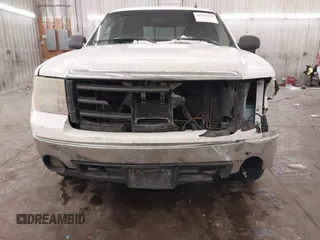 2008 GMC Sierra 1500 Work Truck z VIN 2GTEK13M481157485, wystawiony jako IAAI lot #41565279 z przebiegiem 312 223 mil mil oraz . Historia ofert i sprzedaży dostępna na DreamBid. Obrazek 6.