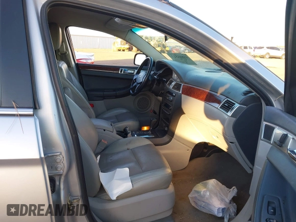 2007 Chrysler Pacifica Touring with VIN 2A8GM68X77R126842, listed as a IAAI auction lot 41813527 with 304,838 mi miles. Bid and sale history available at carsss.com. Image 5.