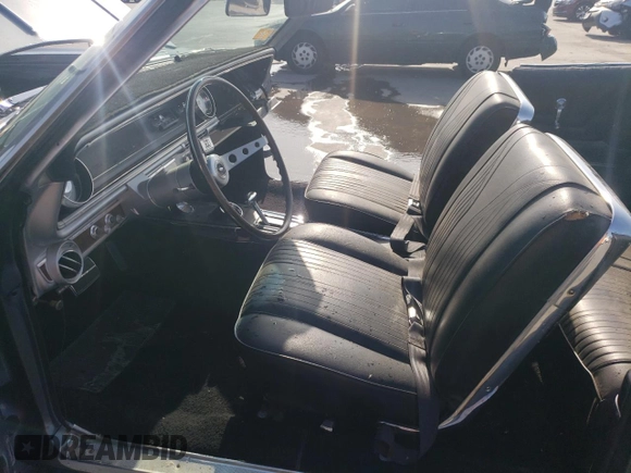 1965 Chevrolet Impala z VIN 166675S178371, wystawiony jako Copart lot #62475694 z przebiegiem 1 019 mil mil oraz Szkoda całkowita • Salvage title. Historia ofert i sprzedaży dostępna na DreamBid. Obrazek 7.