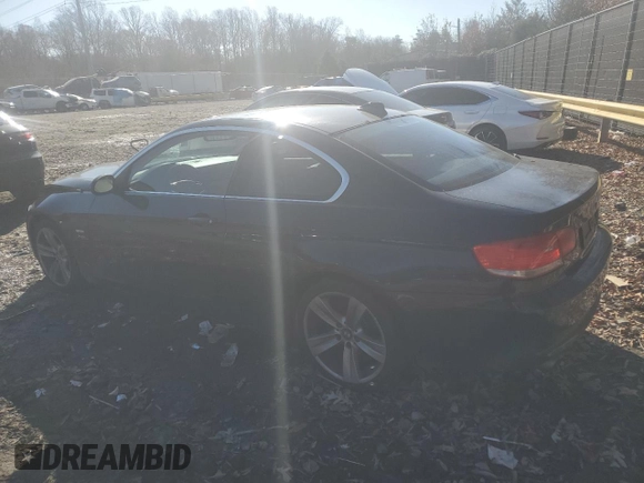 2009 BMW 3 Series 328i xDrive with VIN WBAWV53529P080919, listed as a Copart auction lot 82932964 with 159,259 mi miles and Salvage Title. Bid and sale history available at carsss.com. Image 2.