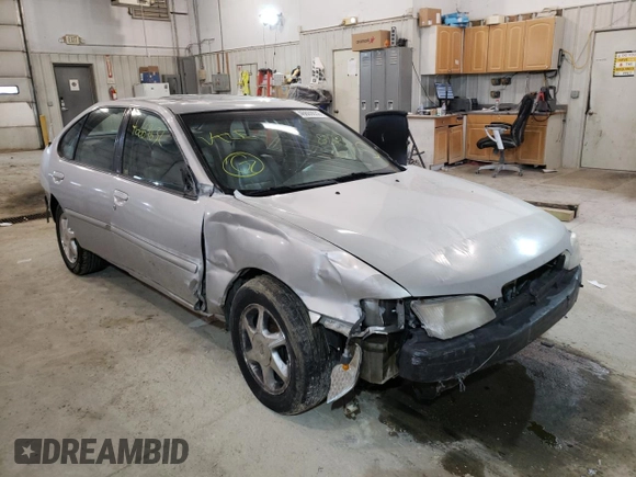 1999 Nissan Altima XE with VIN 1N4DL01DXXC208749, listed as a Copart auction lot 41650583 with 153,183 mi miles and Non Repairable. Bid and sale history available at carsss.com. Image 1.