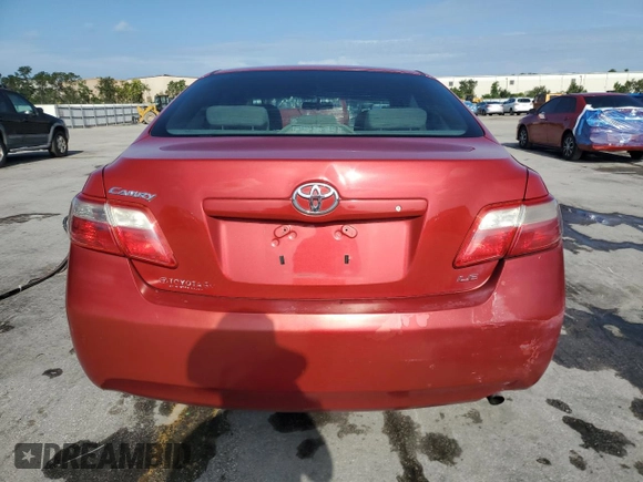 2008 Toyota Camry LE z VIN 4T1BE46K18U229183, wystawiony jako Copart lot #60221085 z przebiegiem 131 149 mil mil oraz Szkoda całkowita • Salvage title. Historia ofert i sprzedaży dostępna na DreamBid. Obrazek 6.