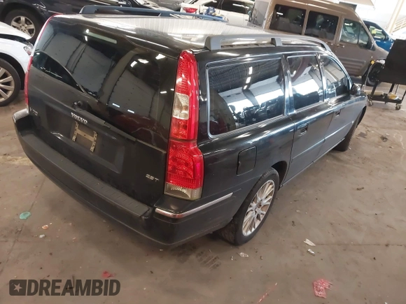 2006 Volvo V70 2.5L Turbo with VIN YV1SW592462546378, listed as a IAAI auction lot 41793656 with 178,137 mi miles. Bid and sale history available at carsss.com. Image 4.