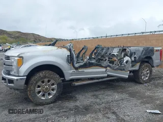 2017 Ford Super Duty F-250 SRW Lariat with VIN 1FT7W2BT7HEF39231, listed as a IAAI auction lot 41805246 with 1 mi miles. Bid and sale history available at carsss.com. Image 6.