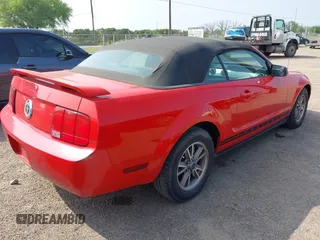 2005 Ford Mustang Deluxe with VIN 1ZVFT84N055191982, listed as a IAAI auction lot 41928428 with 94,495 mi miles. Bid and sale history available at carsss.com. Image 4.