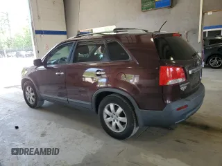 2012 Kia Sorento LX z VIN 5XYKT4A60CG238343, wystawiony jako Copart lot #57530375 z przebiegiem 268 748 mil mil oraz Czysty tytuł • Clean title. Historia ofert i sprzedaży dostępna na DreamBid. Obrazek 2.