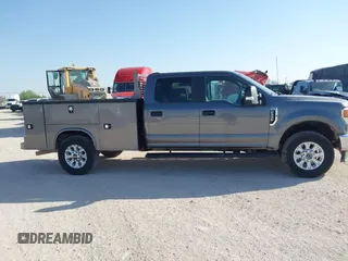 2022 Ford F-350 with VIN 1FT7W3BN6NEE67585, listed as a IAAI auction lot 42010241 with 30,341 mi miles and . Bid and sale history available at DreamBid. Image 13.