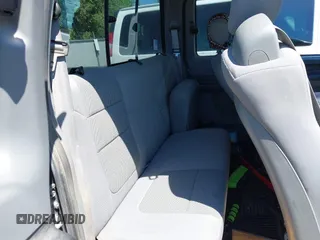 2006 Ford F-250 XL с VIN 1FTSX21P36EA09895, выставлен на аукционе IAAI как лот 42686302 с пробегом 230 401 миль миль и . История ставок и продаж доступна на DreamBid. Изображение 8.