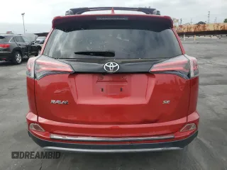 2017 Toyota RAV4 SE z VIN JTMNFREV7HJ130442, wystawiony jako Copart lot #62579955 z przebiegiem 117 519 mil mil oraz Szkoda całkowita • Salvage title. Historia ofert i sprzedaży dostępna na DreamBid. Obrazek 6.