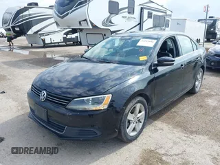 2014 Volkswagen Jetta TDI w/Premium/Nav с VIN 3VWLL7AJ2EM415312, выставлен на аукционе IAAI как лот 42123936 с пробегом 47 874 миль миль и . История ставок и продаж доступна на DreamBid. Изображение 2.