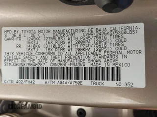 2007 Toyota Tacoma PreRunner z VIN 3TMJU62N87M040287, wystawiony jako IAAI lot #42375199 z przebiegiem 403 876 mil mil oraz . Historia ofert i sprzedaży dostępna na DreamBid. Obrazek 9.