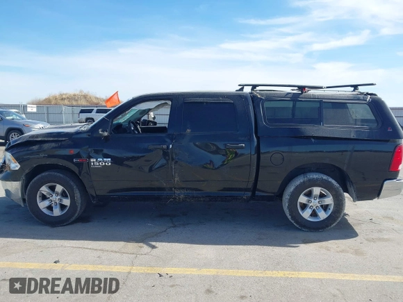 2019 Ram 1500 Tradesman z VIN 1C6RR6KM9KS749538, wystawiony jako IAAI lot #41743266 z przebiegiem 164 161 mil mil oraz . Historia ofert i sprzedaży dostępna na DreamBid. Obrazek 14.