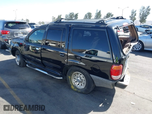 2000 Ford Explorer XLS z VIN 1FMZU62X1YZB46614, wystawiony jako IAAI lot #40636991 z przebiegiem Nie podano mil oraz . Historia ofert i sprzedaży dostępna na DreamBid. Obrazek 3.