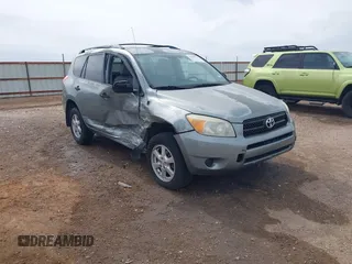 2007 Toyota RAV4 with VIN JTMZD33V975046993, listed as a IAAI auction lot 41588532 with 154,182 mi miles. Bid and sale history available at carsss.com. Image 1.