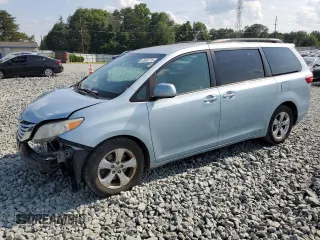 2015 Toyota Sienna LE AAS with VIN 5TDKK3DC0FS605649, listed as a Copart auction lot 60662715 with 153,655 mi miles and Salvage title. Bid and sale history available at DreamBid. Image 1.